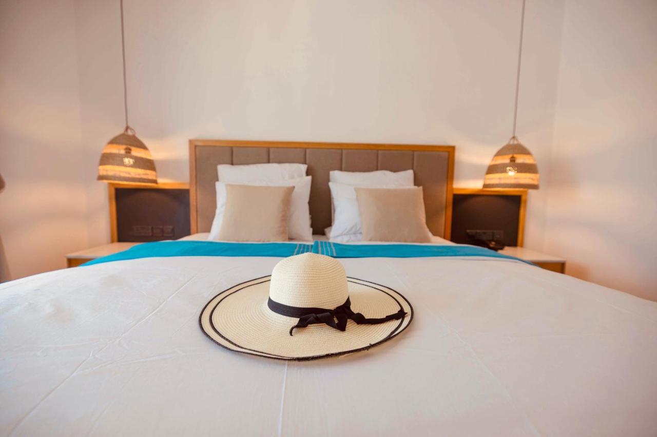 Palmonte Suites Hotel & Spa Karavas  エクステリア 写真