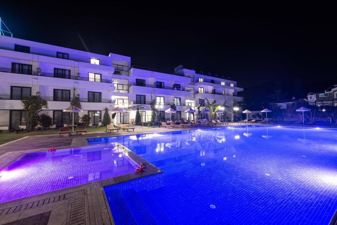 Palmonte Suites Hotel & Spa Karavas  エクステリア 写真