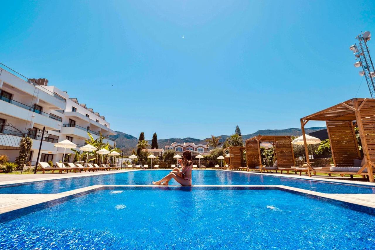 Palmonte Suites Hotel & Spa Karavas  エクステリア 写真