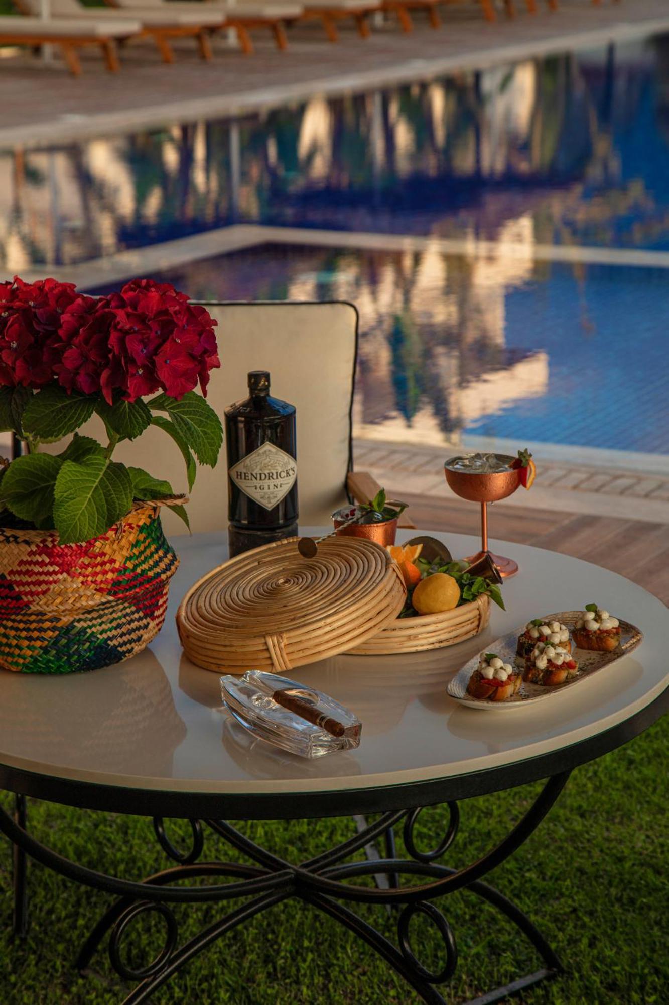 Palmonte Suites Hotel & Spa Karavas  エクステリア 写真