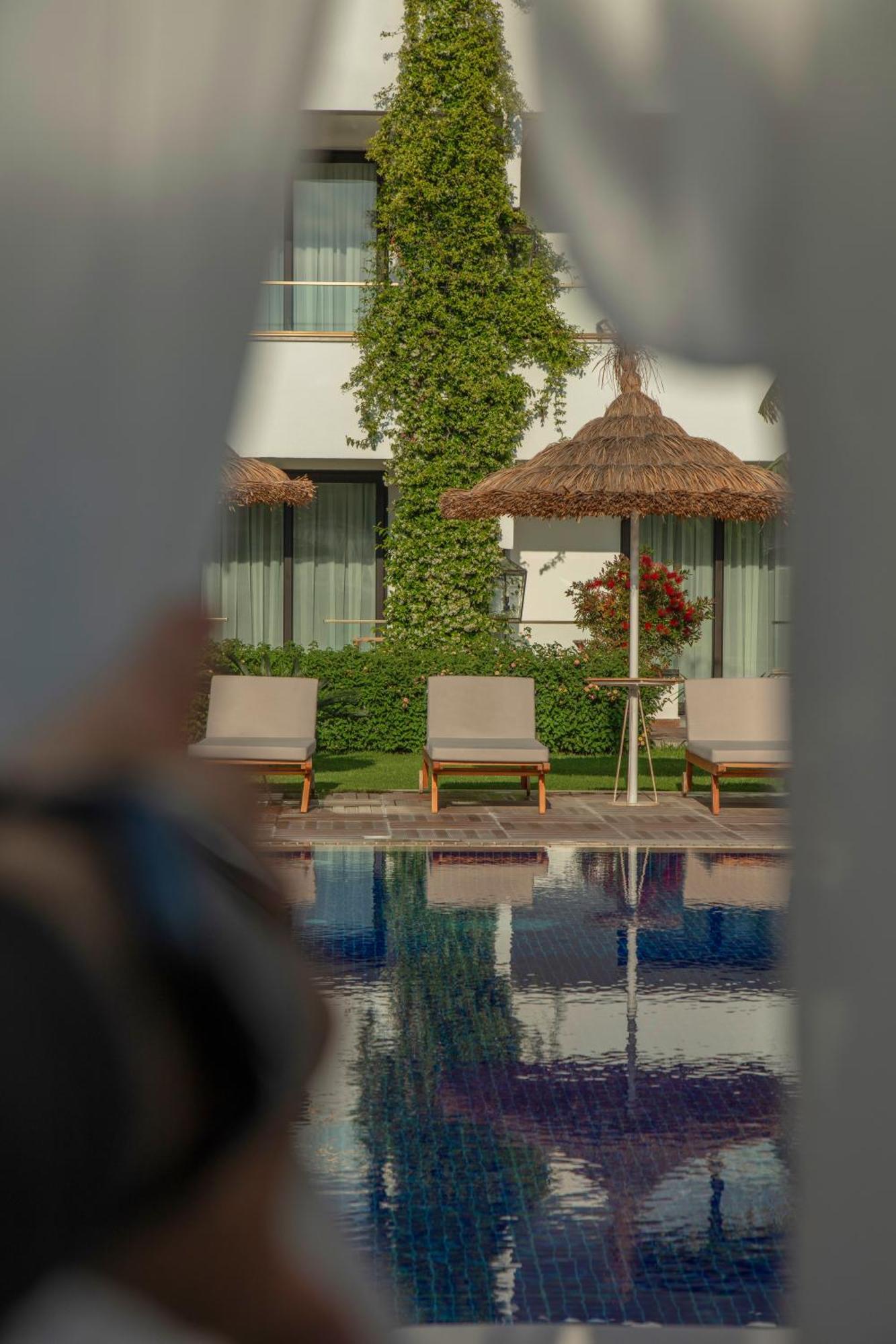 Palmonte Suites Hotel & Spa Karavas  エクステリア 写真
